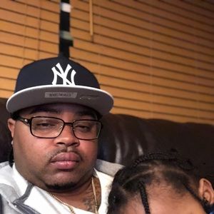 Meet your Posher, Raymond